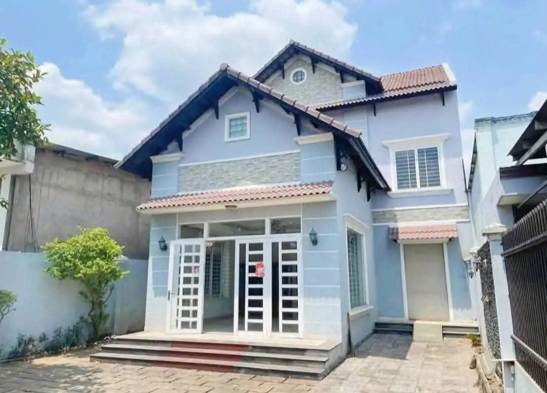 Bán Biệt Thự Vườn Mặt Tiền Trần Văn Mười, Hóc Môn - Thiết Kế Sang Trọng, Vị Trí Đắc Địa