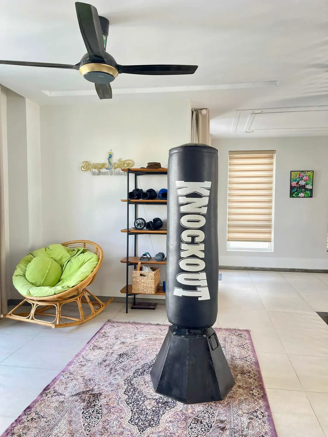 Cho thuê Biệt Thự Đơn Lập Quận 9, Khu Compound Xanh, Nội Thất Cao Cấp, Diện Tích Rộng 300m2