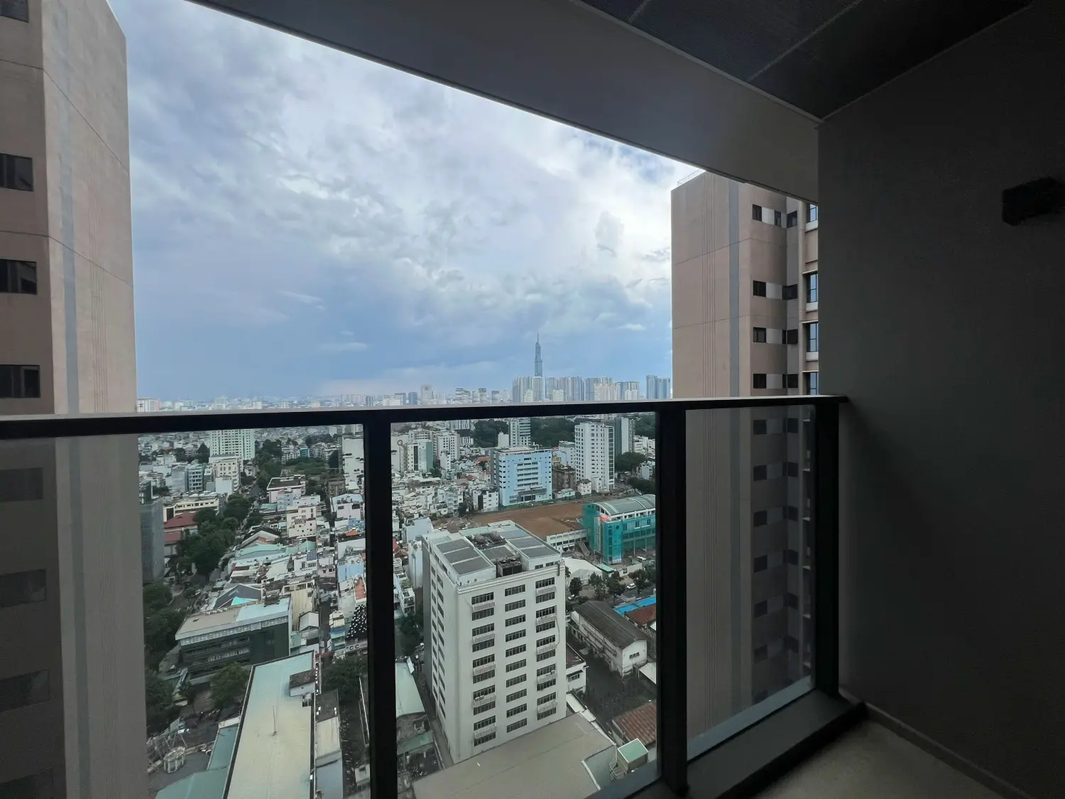 Bán Căn Hộ 2PN View Landmark 81, Sổ Hồng Riêng, The MarQ Quận 1 - Giá Tốt!