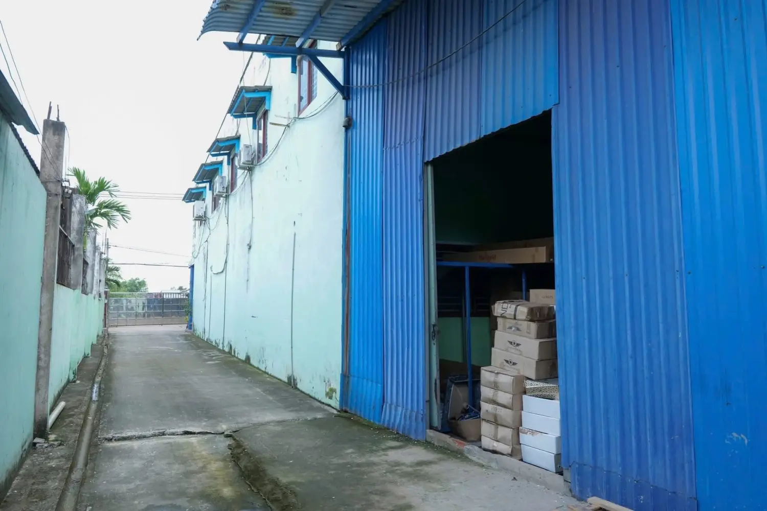 Bán Gấp Nhà Xưởng 2 Mặt Tiền Đường Thanh Niên, Hóc Môn - Vị Trí Đắc Địa, Giá Tốt!