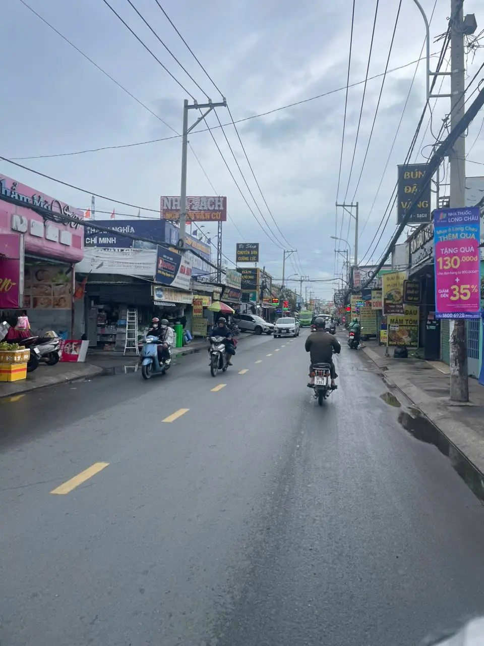 Bán Gấp Nhà Mặt Tiền Đường Phan Văn Hớn, Hóc Môn – Diện Tích Khủng, Giá Tốt Nhất!