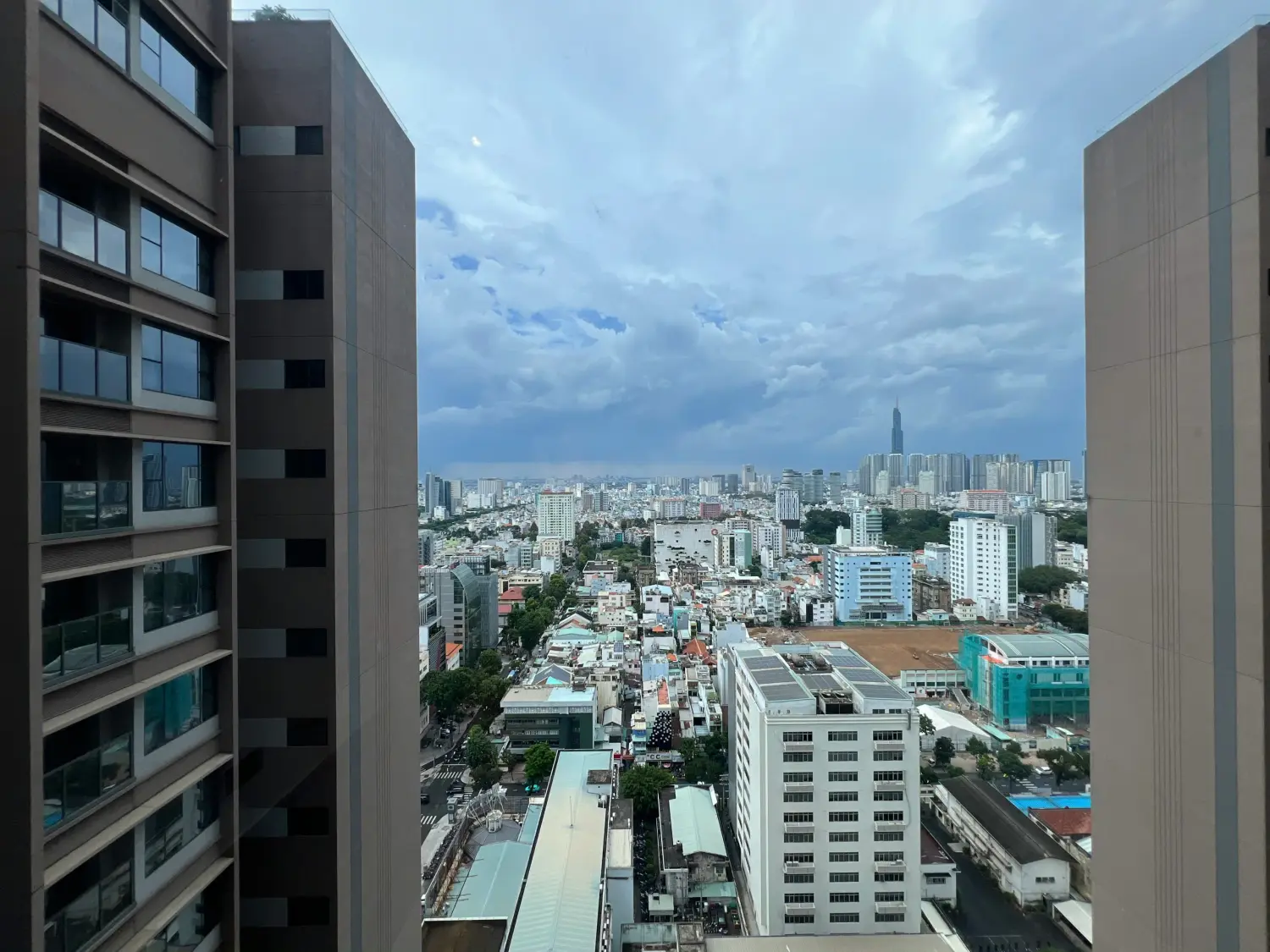 Bán Căn Hộ 2PN View Landmark 81, Sổ Hồng Riêng, The MarQ Quận 1 - Giá Tốt!