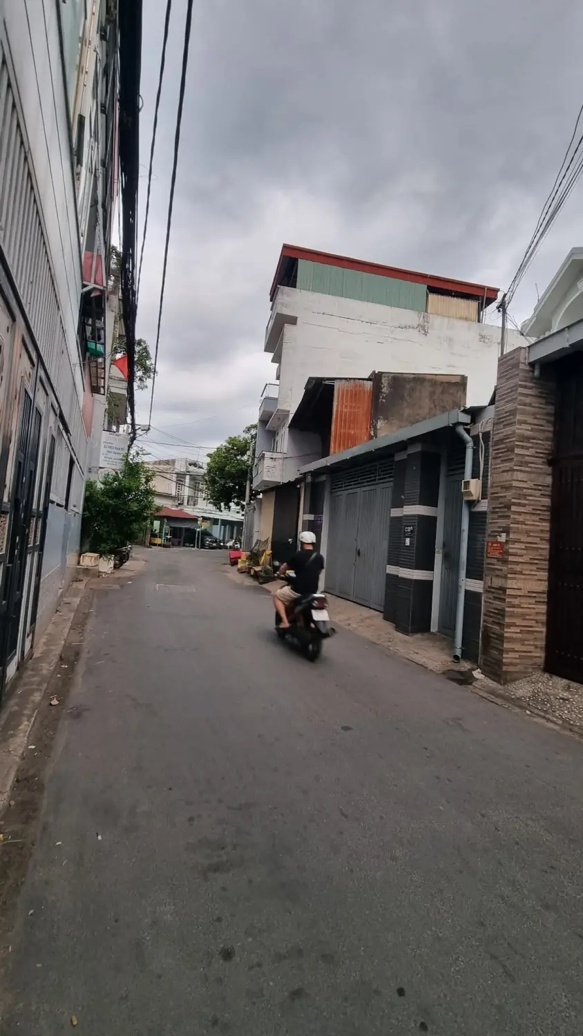 Bán Gấp Nhà Mặt Tiền Trung Mỹ Tây 19, Quận 12 - Giá Tốt Nhất Thị Trường!