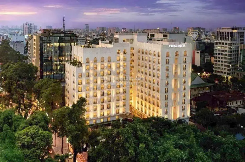 Khách sạn 4 sao tại Quận 3, diện tích 1863m2, 12 tầng, giá liên hệ