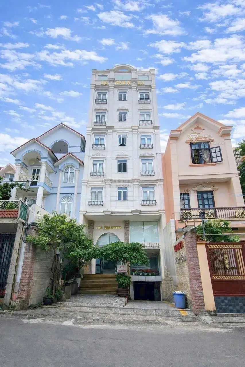 Khách sạn K300 Tân Bình 900m2, 6 tầng, giá 48 tỷ