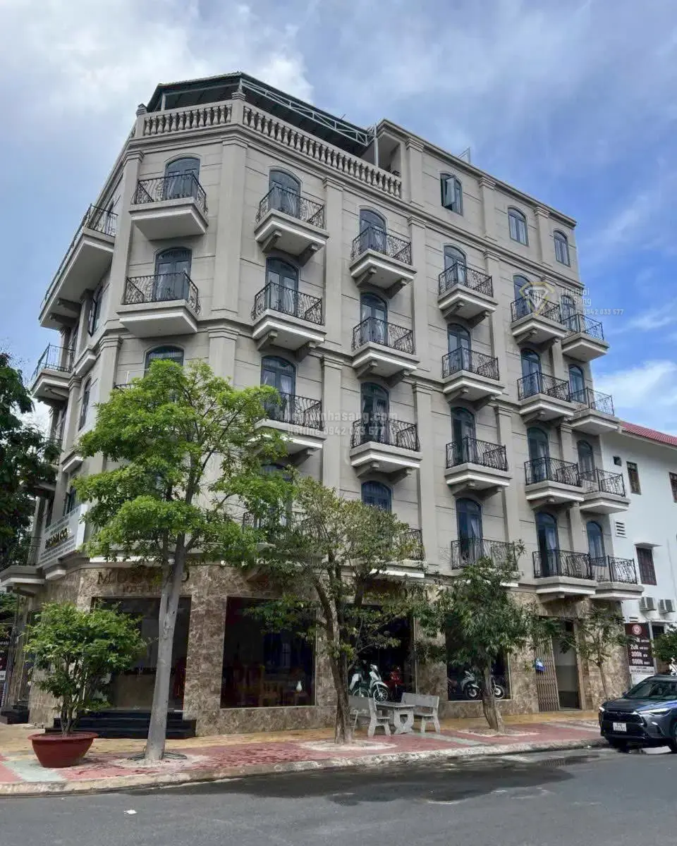Khách sạn Monaco Võ Chí Công Phan Thiết 197m2, 7 tầng, giá 25 tỷ