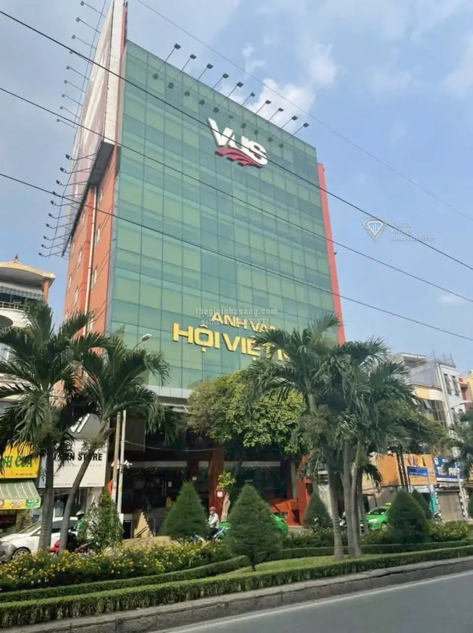 Nhà phố Building 420 - 422 - 424 Phan Xích Long Quận Phú Nhuận diện tích 436.6m2 giá 520 tỷ