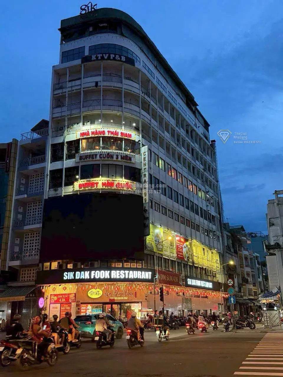 Nhà phố Building Góc 2MT 411 Trần Hưng Đạo, Quận 5, DT 300.6m2, giá 29X tỷ