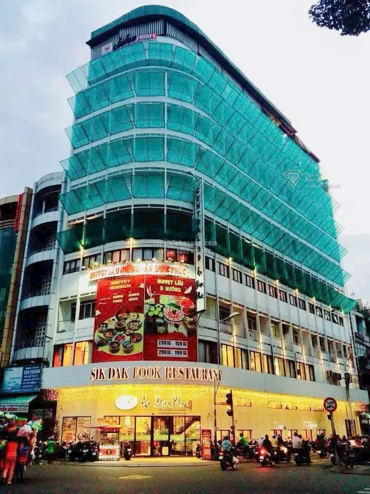 Nhà phố Building Góc 2MT 411 Trần Hưng Đạo, Quận 5, DT 300.6m2, giá 29X tỷ