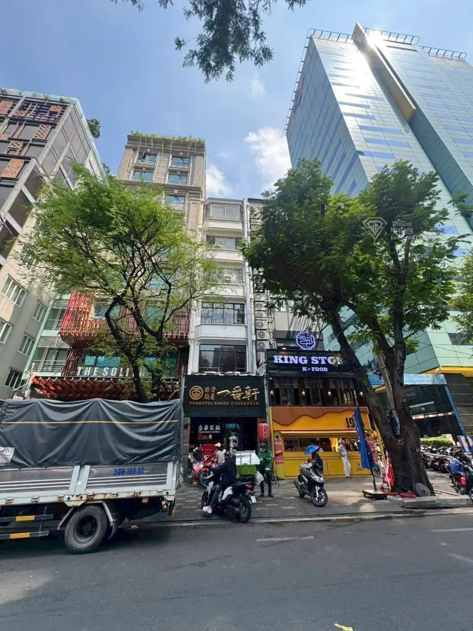Nhà phố dự án 8 Lê Thánh Tôn Bến Nghé Quận 1 250m2 6 tầng giá 380 tỷ
