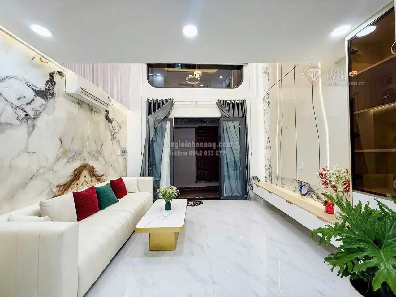 Nhà phố gần Chợ Bà Chiểu, 4 tầng, 4 phòng ngủ, giá 7.45 tỷ
