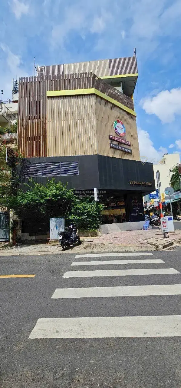 Nhà phố góc 2 mặt tiền Phan Kế Bính Quận 1, 127m2, 3 tầng, giá 100 tỷ