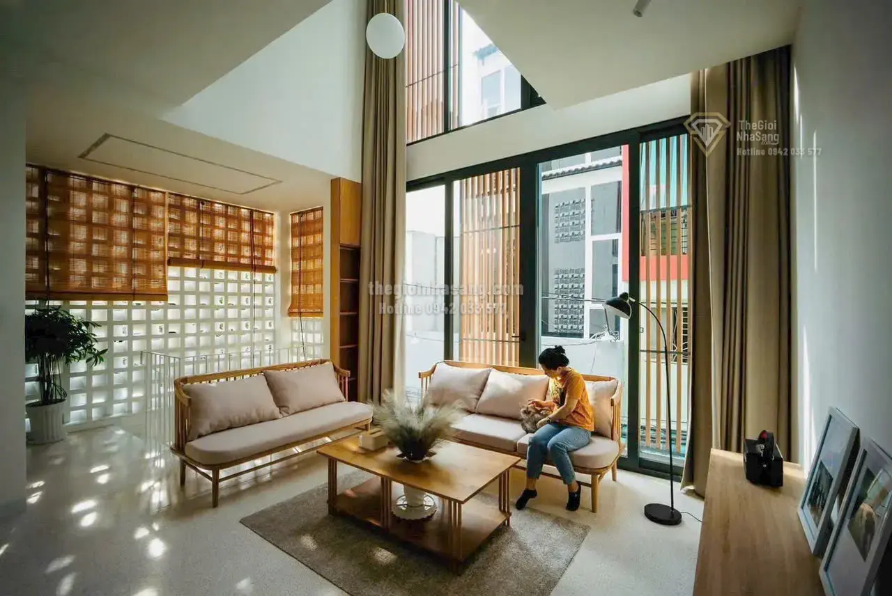 Nhà phố mặt tiền kinh doanh ngã tư Phú Nhuận 82.5m2 4PN 25.5 tỷ