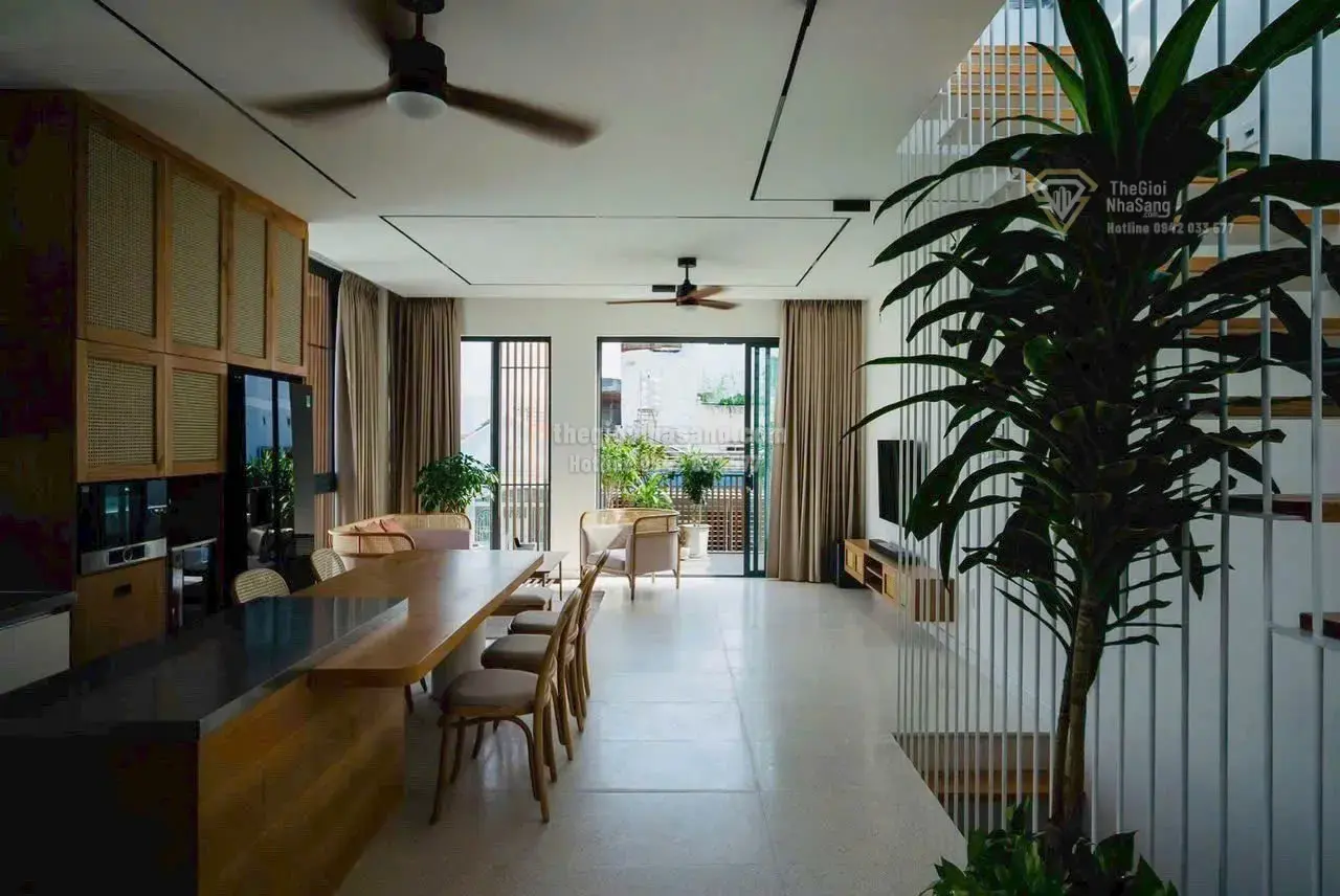 Nhà phố mặt tiền kinh doanh ngã tư Phú Nhuận 82.5m2 4PN 25.5 tỷ