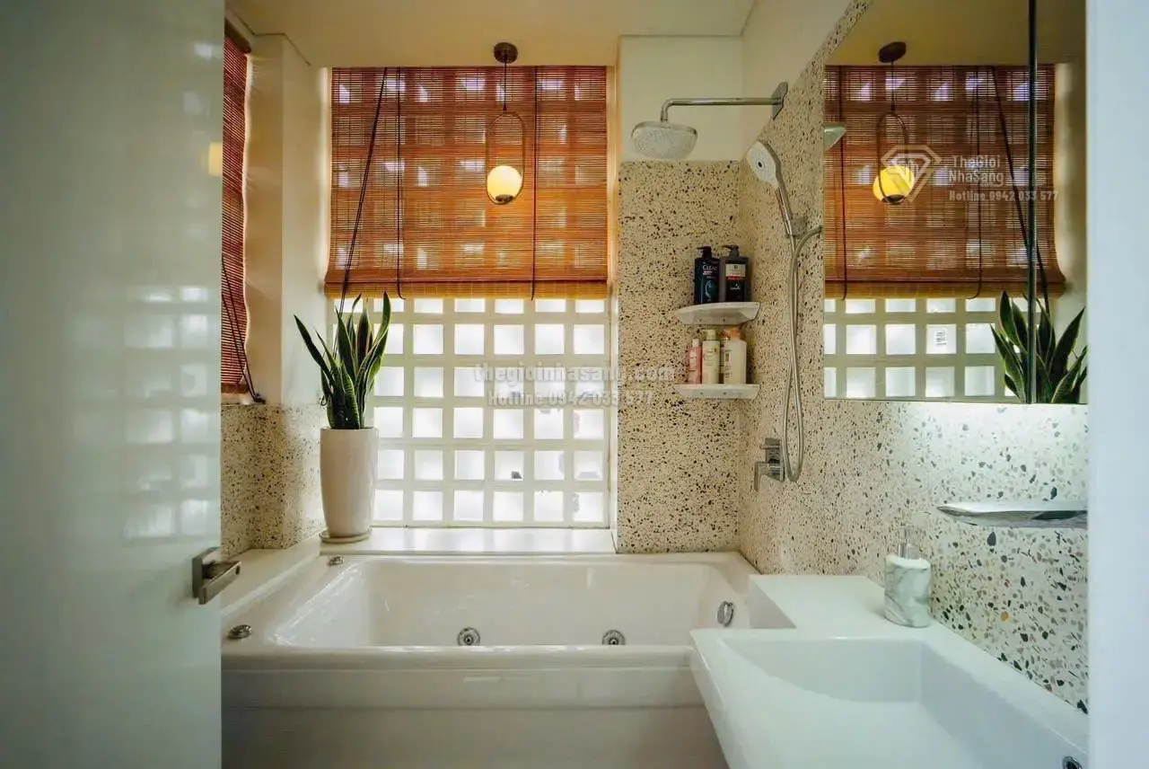 Nhà phố mặt tiền kinh doanh ngã tư Phú Nhuận 82.5m2 4PN 25.5 tỷ