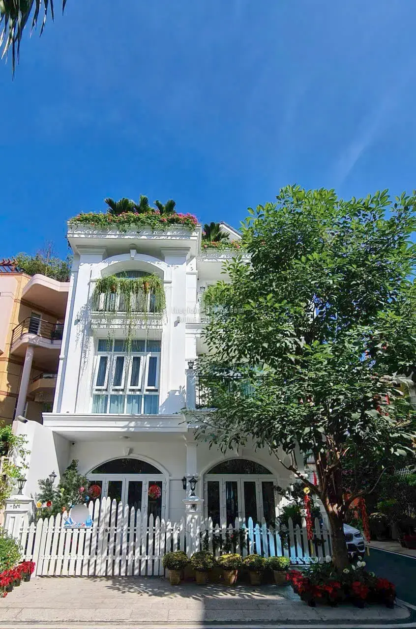 Nhà phố Nguyễn Trọng Tuyển Quận Tân Bình 175m2 2 phòng ngủ 66 tỷ