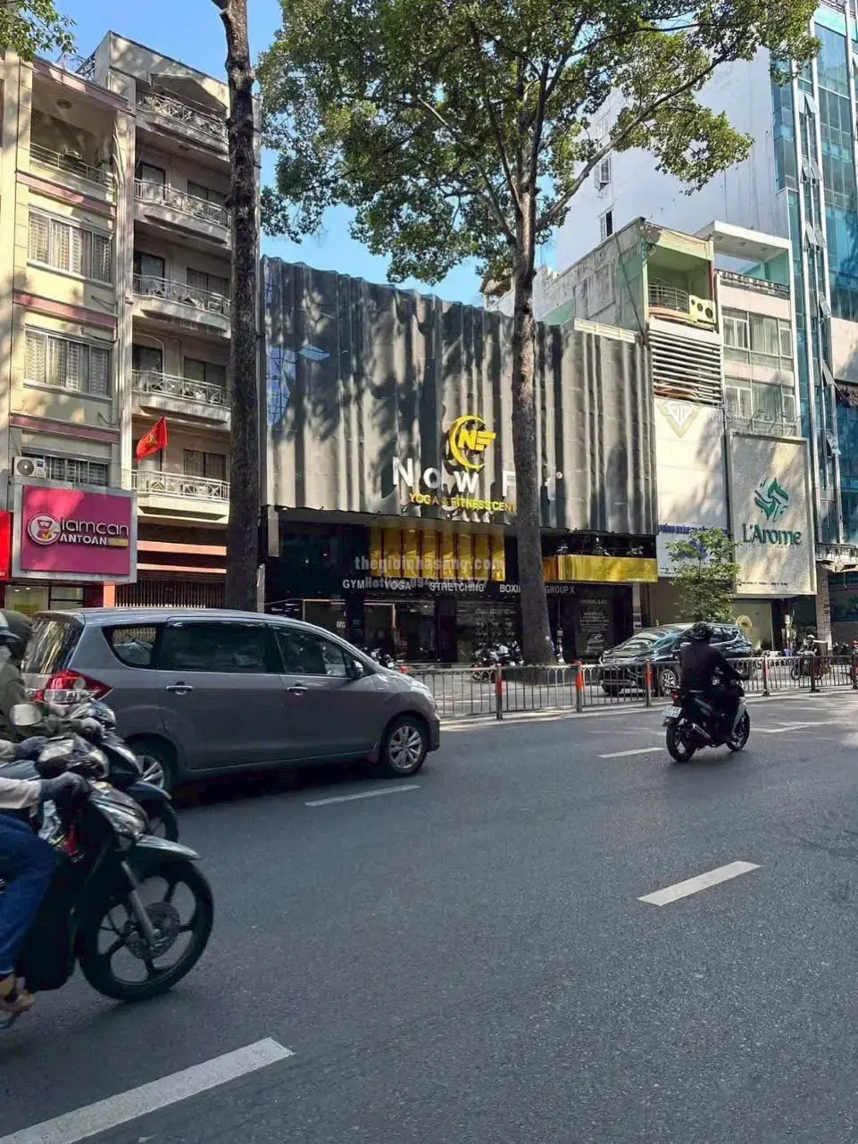 Nhà phố tại 33-35 Đường 3 Tháng 2, Quận 10, diện tích 499.2m2, giá 300 tỷ