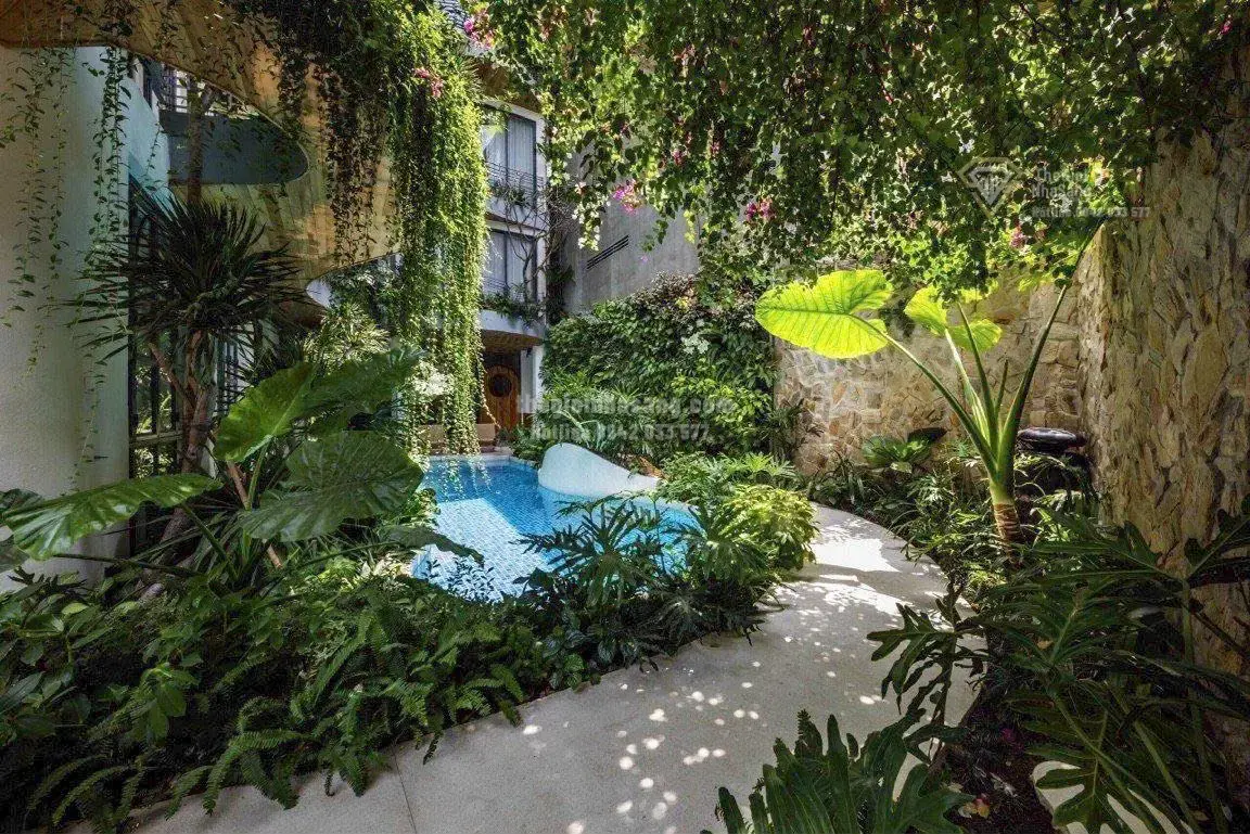 Nhà phố Vườn Treo Babylon Quận 1 diện tích 309m2 5 tầng giá 140 tỷ