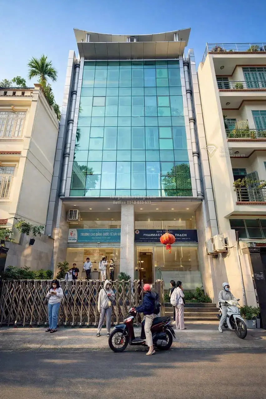 Tòa Building mặt tiền Nguyễn Quang Bích, Quận Tân Bình, diện tích 256m2, giá 75 tỷ