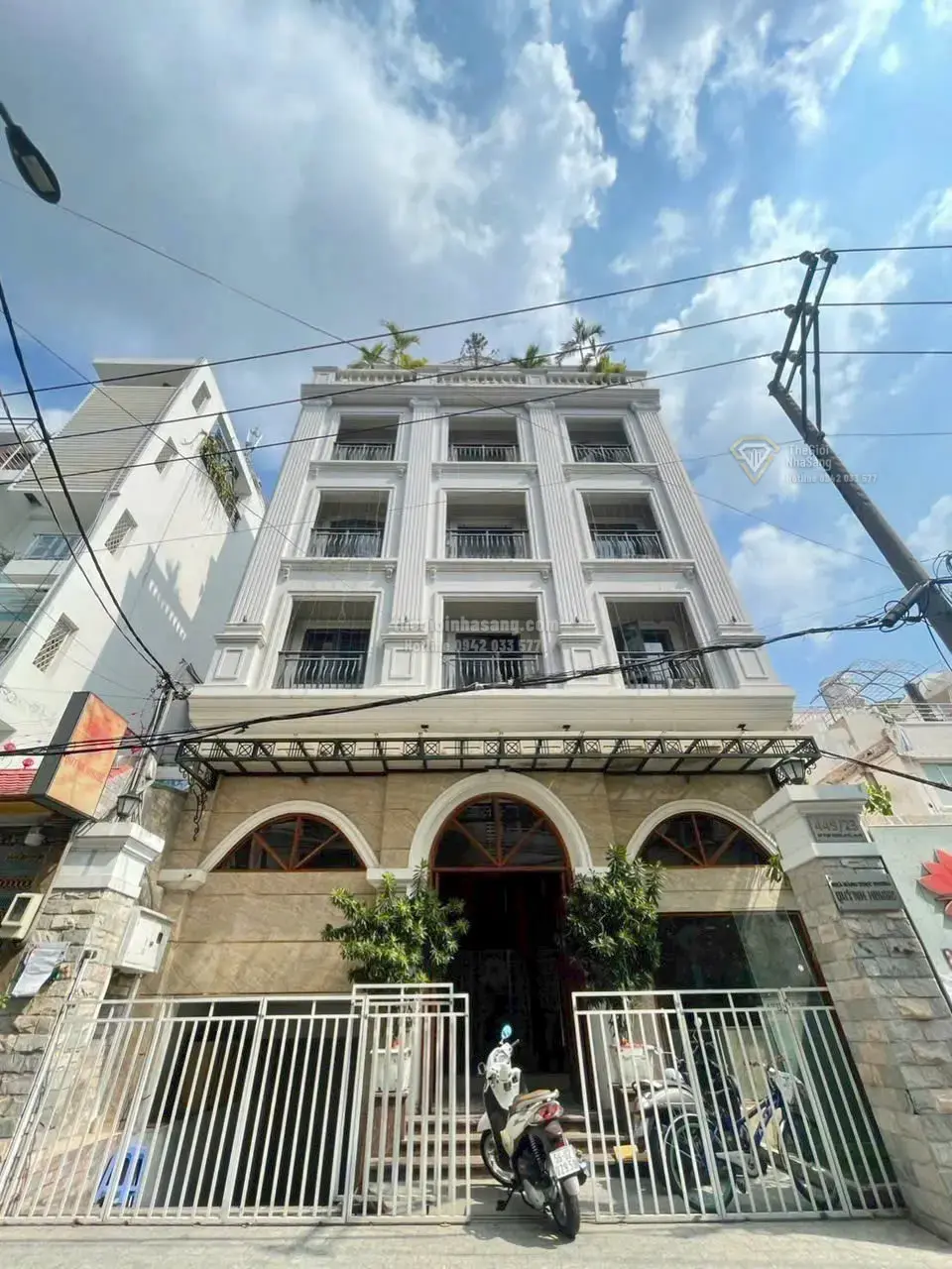 Tòa nhà Sư Vạn Hạnh Quận 10 diện tích 215m2 giá 68 tỷ